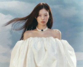 Jennie x Harpers Bazaar 10¿