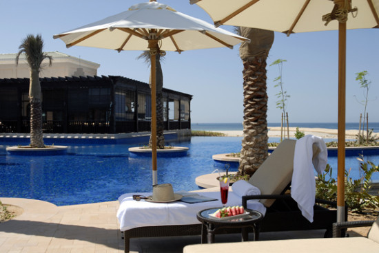 ����������&ldquo;�����ǾƵ�&rdquo;��ͬ���ǣ�Anantara������һ�������ڹ����󺣺�ɳĮ�е�С�Ǳ�