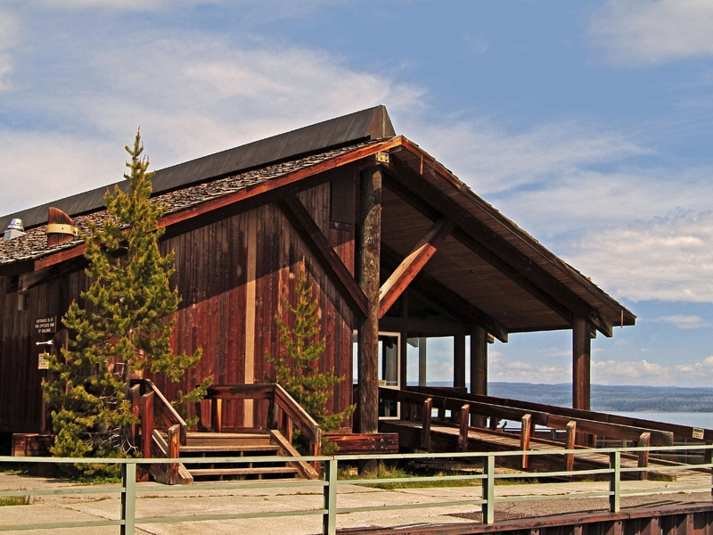 grant-village-lake-house-restaurant-01