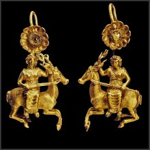 罗马神话人物的黄金耳饰是有“迷之微笑”的