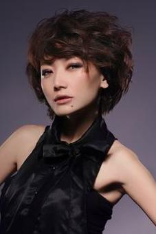 09�����е�Ůʿ�̷�����ͼƬ