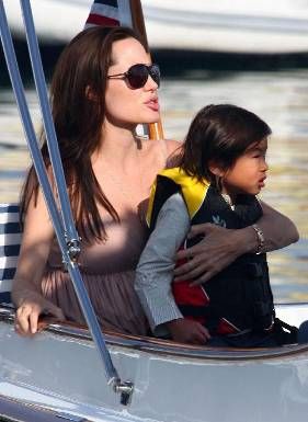 “第一夫人”腕表 ——6个最大牌女人和一款腕表的极致传奇