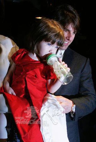 𡤿³˹(Suri Cruise) 