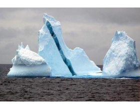 南极惊现大理石花纹冰川