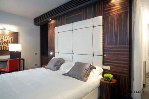 ������ɫ�Ƶ�