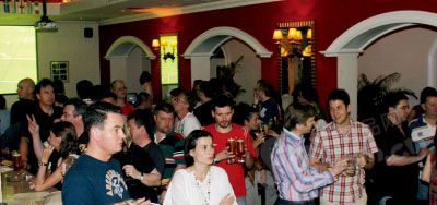 找个大屏幕看世界杯 京城看球酒吧大全(图)