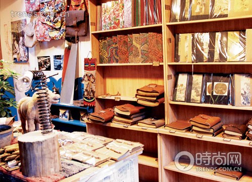  �ϱ���������ɫ���Ƽ� 