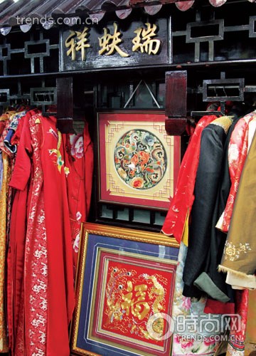  �ϱ���������ɫ���Ƽ� 