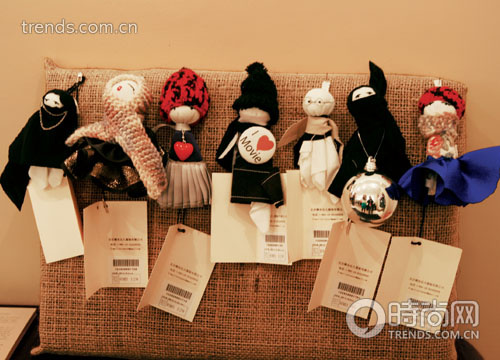  �ϱ���������ɫ���Ƽ� 