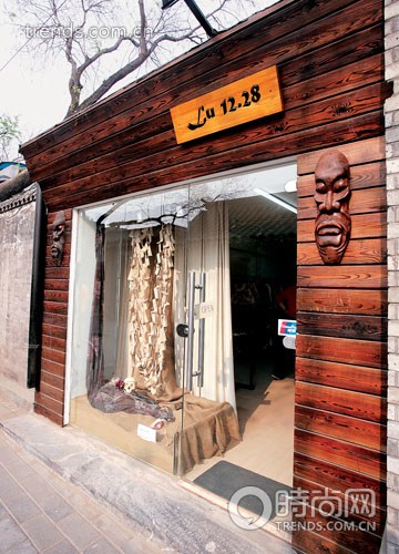  �ϱ���������ɫ���Ƽ� 