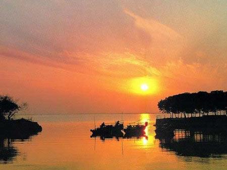 双击在新窗口按原始大小查看 湖淀山湖黄昏