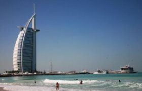奢华的迪拜七星级帆船型酒店“阿拉伯塔”（