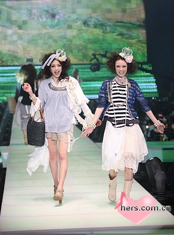 �ձ����Ҏģ����ʢ�䣬����������궼�����������־����~ - witchstory - witchstory�Ĳ���