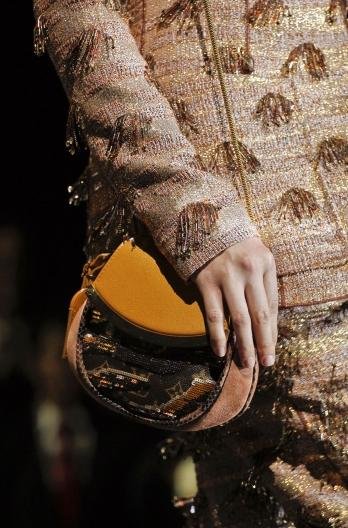 2011春夏女装点睛配角之王