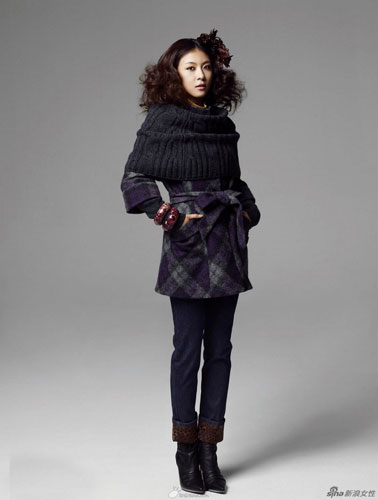 大围脖搭配格子毛呢