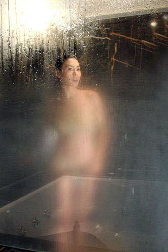 Ʒ