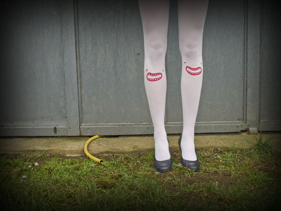 Ʒ