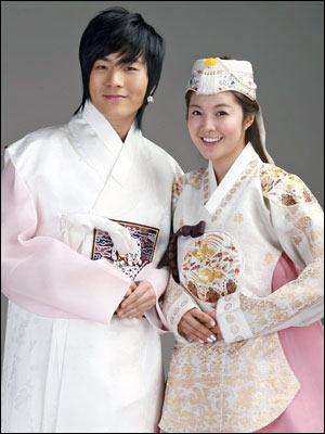 中韩明星旗袍PK韩服