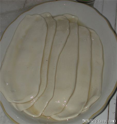 Ʒ