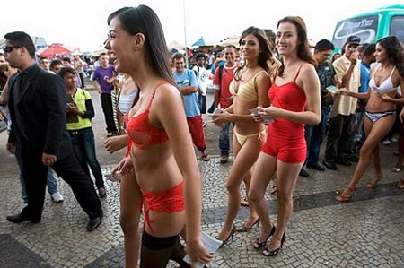 Ʒ