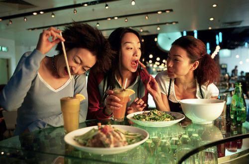 香港夜生活消费指南:本地人才去玩的地道小店(组图) 香港夜生活消费指南:本地人才去玩的地道小店(组图)